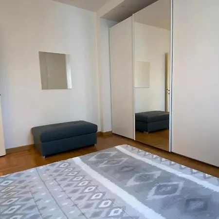 The Charme - Modern In With Balcony Appartement