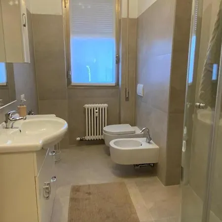 The Charme - Modern In With Balcony *
